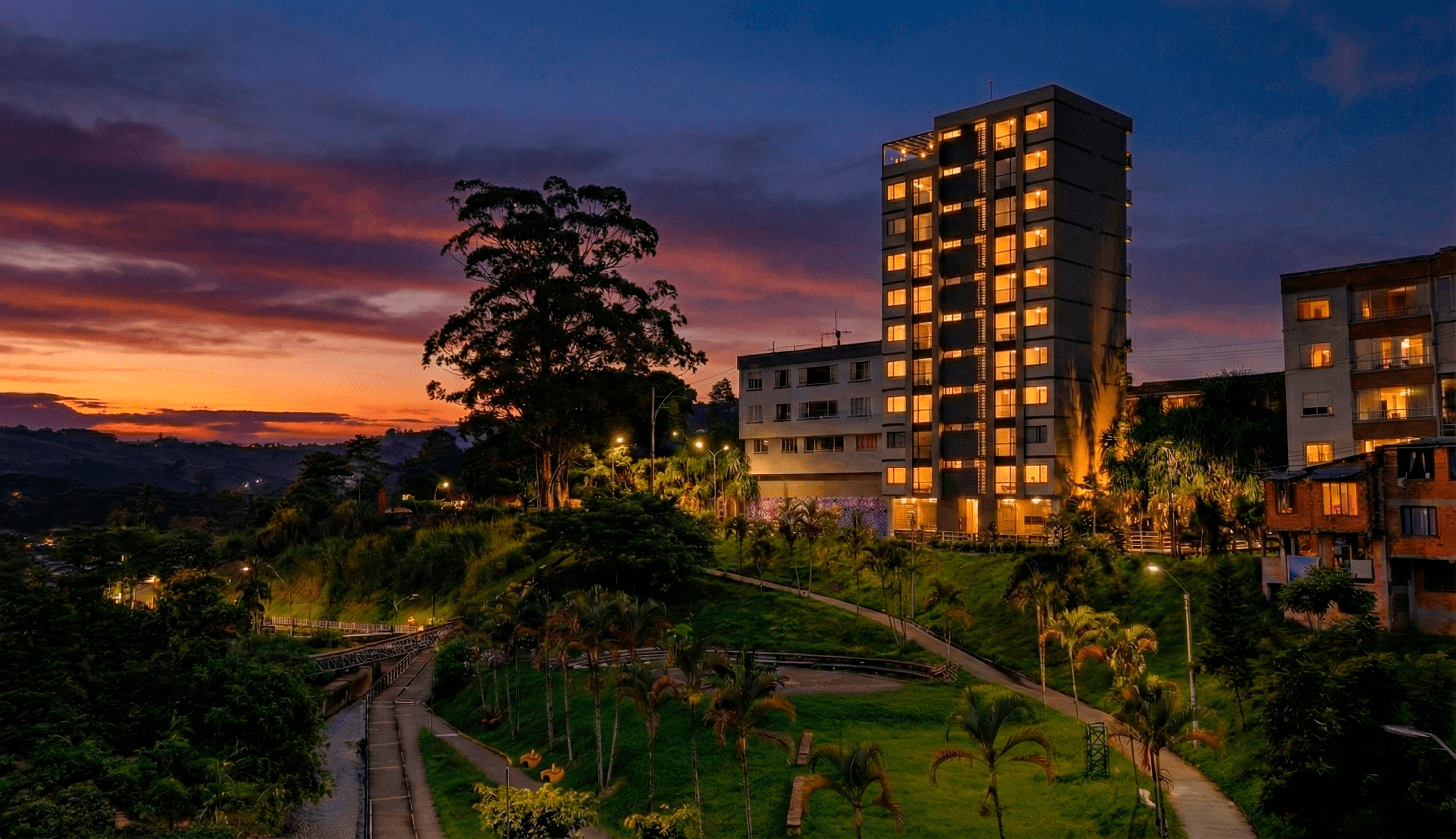 Fachada al Ocaso